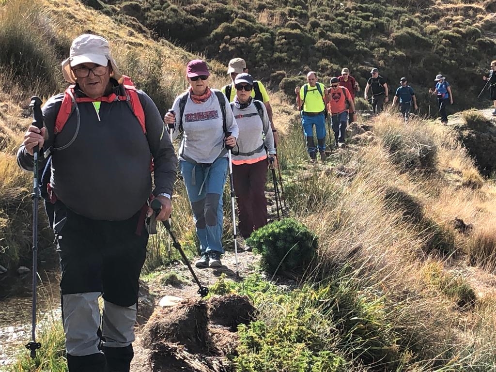 Ftbol, BMX y senderismo entre las actividades deportivas destacadas este fin de semana en Almucar y La Herradura